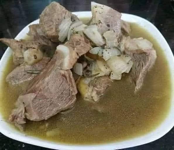 شوربة لحم كامل