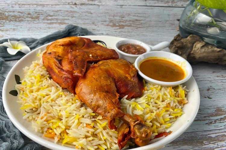 مندي دجاج نص